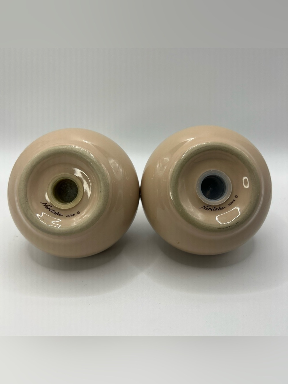 Noritake Beige and Blue Ceramic Salt and Pepper Shakers - Picture 5 of 5